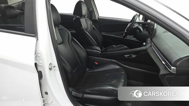 Hyundai Avante (CN7) 2021 Белый из Кореи, фото 3