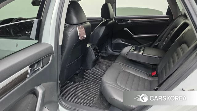 Volkswagen The New Passat 2018 Белый из Кореи, фото 3