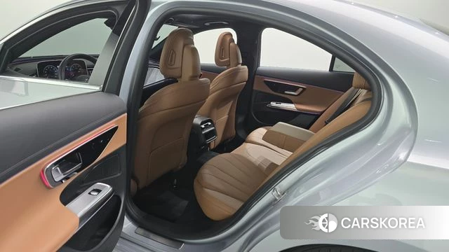 Mercedes-Benz E-Class W214 2025 Серебряный из Кореи, фото 3