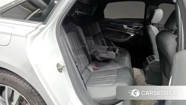 Audi A6 (C8) 2021 Белый из Кореи, фото 3