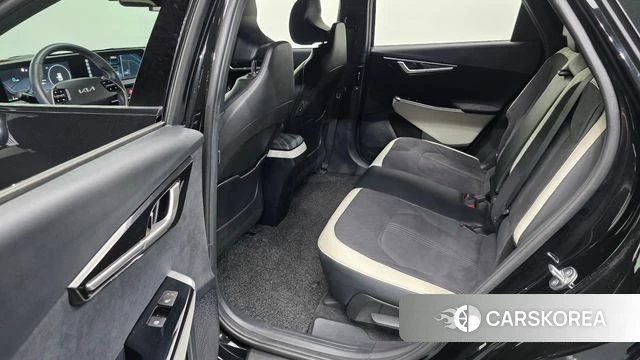 Kia EV6 2023 Черный из Кореи, фото 3