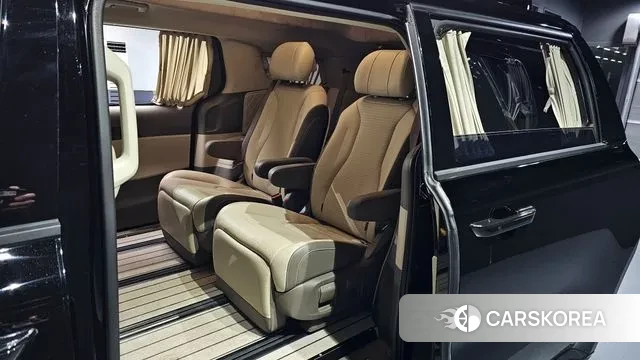 Kia Carnival 4th generation 2023 Черный из Кореи, фото 3