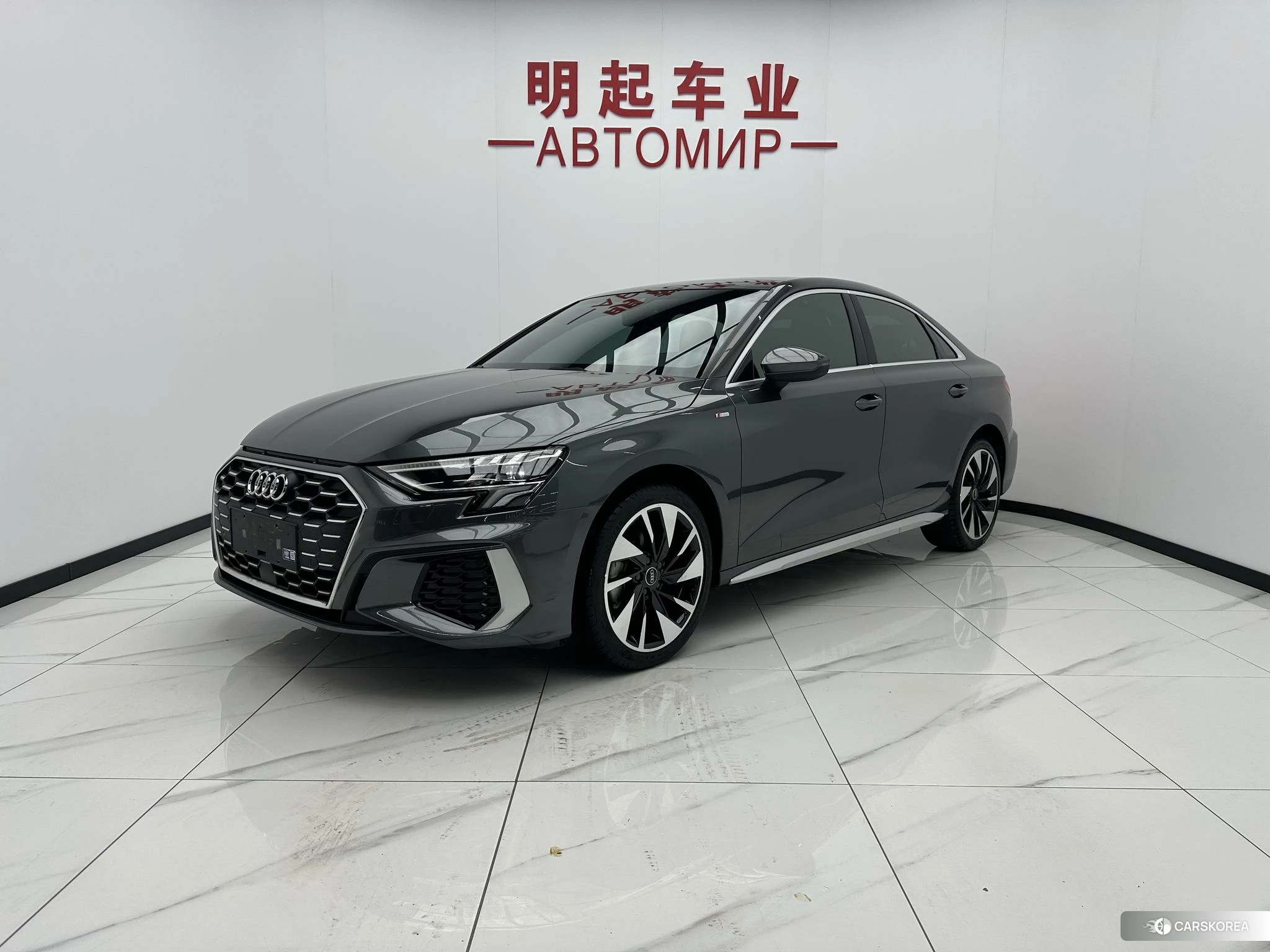 Audi A3 2023 Темно-серый из Китая, фото 3