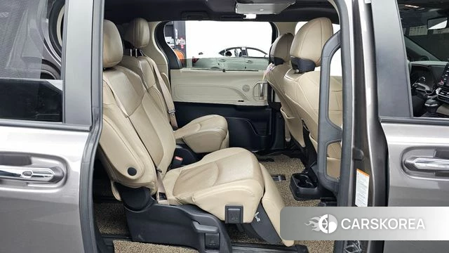 Toyota Sienna 4th Generation 2022 Серый из Кореи, фото 3