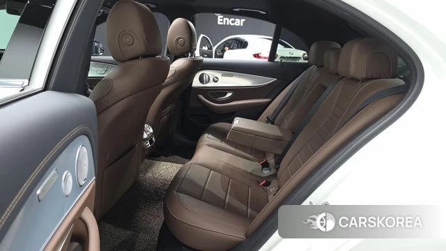 Mercedes-Benz E-Class W213 2021 Белый из Кореи, фото 3