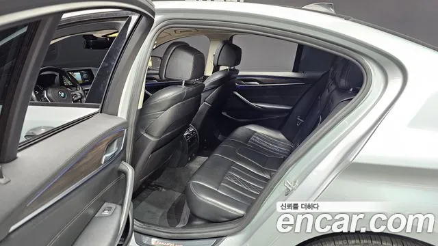 BMW 5 Series (G30) 2018 Серебряный из Кореи, фото 3