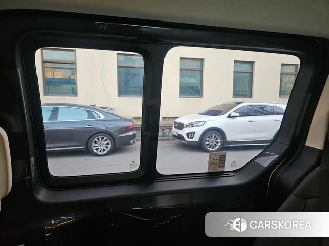 Hyundai The New Staria 2026 Белый из Кореи, фото 3