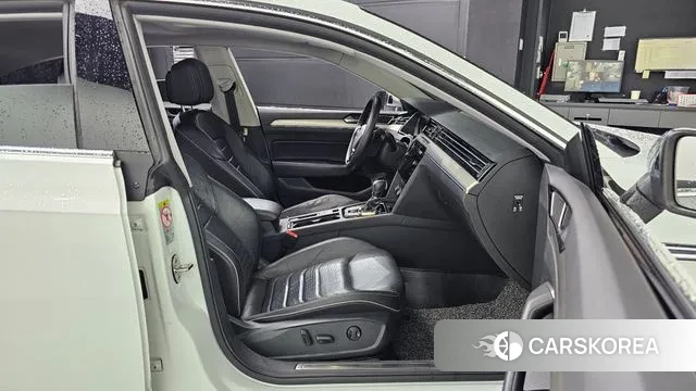 Volkswagen Arteon 2018 Белый из Кореи, фото 3