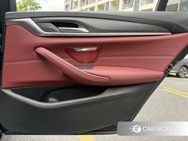 BMW 5 series 2022 Черный из Китая, фото 3