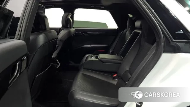 Hyundai Grandeur Hybrid (GN7) 2023 Белый из Кореи, фото 3