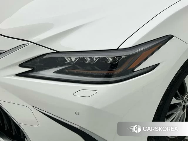 Lexus ES 2021 Белый из Китая, фото 3