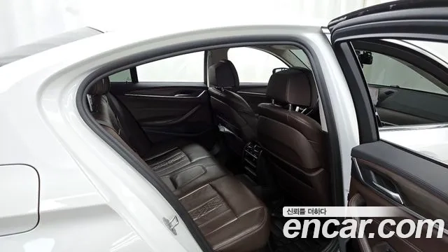 BMW 5 Series (G30) 2019 Белый из Кореи, фото 3