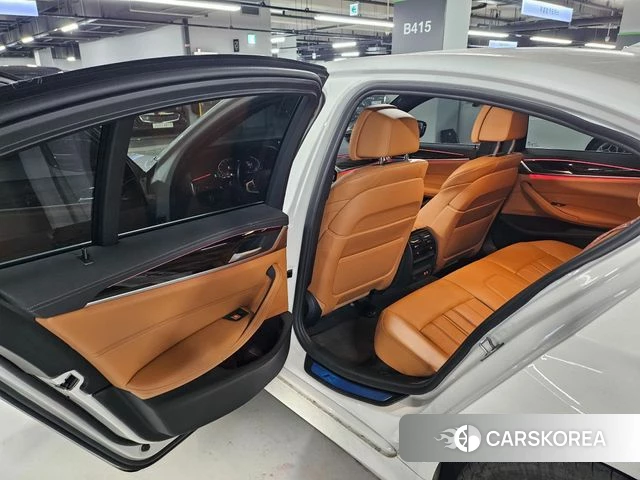 BMW 5 Series (G30) 2021 Белый из Кореи, фото 3