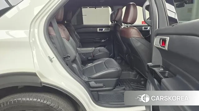 Ford Explorer 6th Generation 2022 Белый из Кореи, фото 3