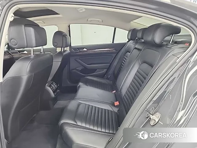 Volkswagen Passat GT (B8) 2018 Серый из Кореи, фото 3