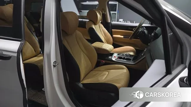 Kia Carnival 4th generation 2023 Белый из Кореи, фото 3