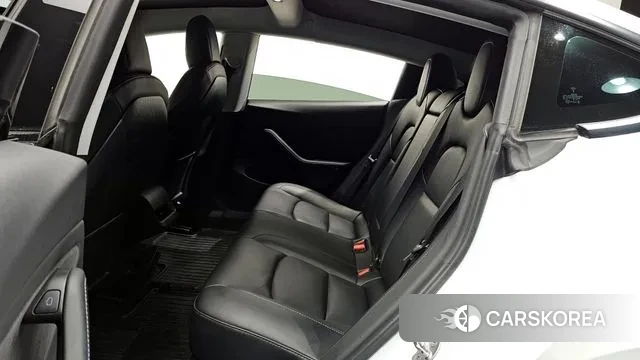 Tesla Model 3 2021 Белый из Кореи, фото 3