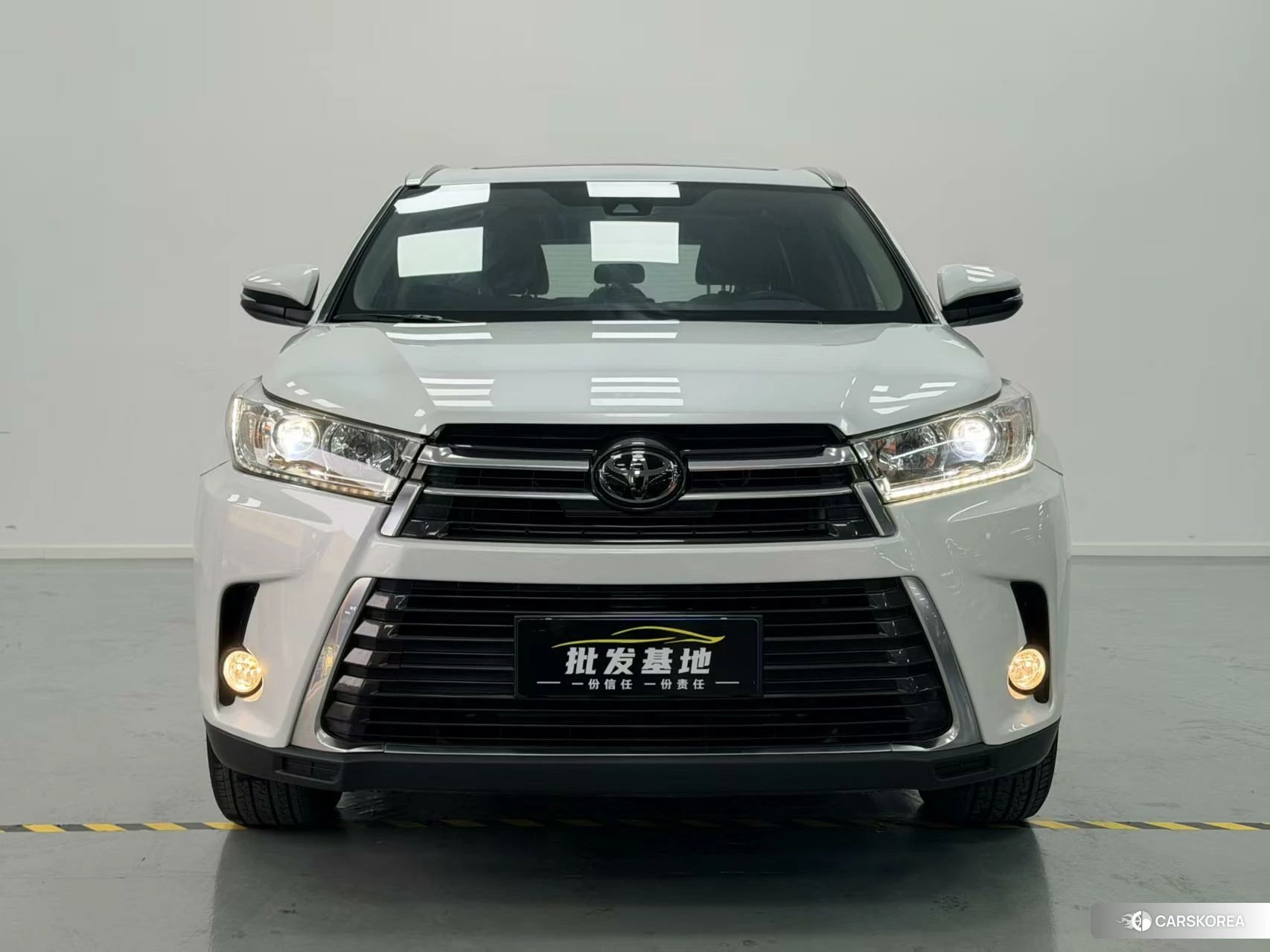 Toyota Highlander 2021 Белый из Китая, фото 3