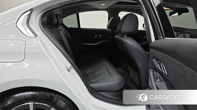 BMW 3 Series (G20) 2019 Белый из Кореи, фото 3