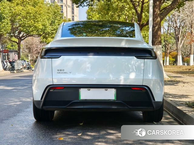 Tesla Model Y 2026 Белый из Китая, фото 3