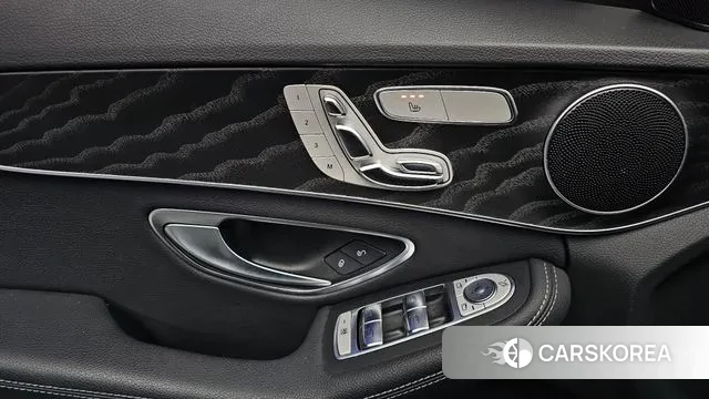 Mercedes-Benz C-Class W205 2019 Белый из Кореи, фото 3