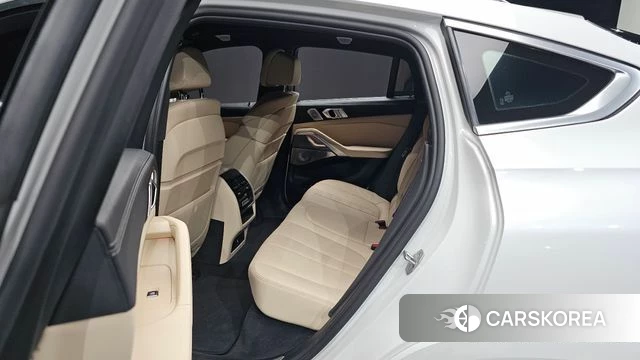 BMW X6 (G06) 2021 Белый из Кореи, фото 3