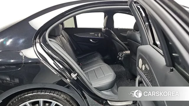 Mercedes-Benz E-Class W213 2022 Черный из Кореи, фото 3