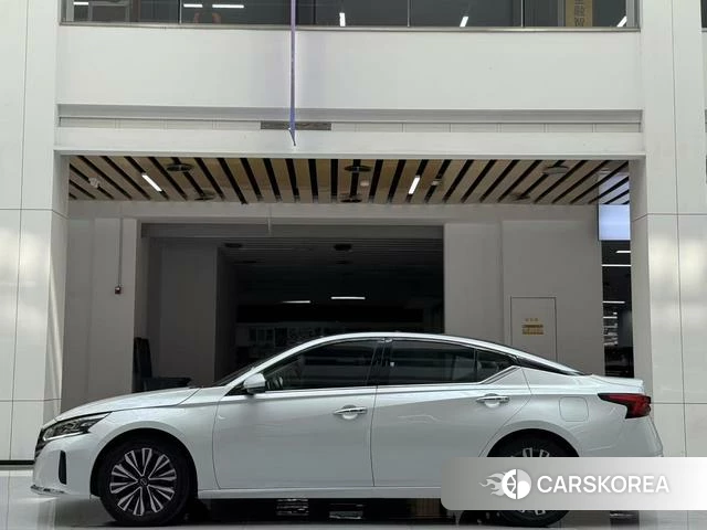Nissan Teana 2023 Белый из Китая, фото 3