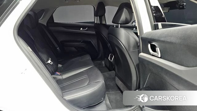 Kia The New K5 3rd generation 2023 Белый из Кореи, фото 3