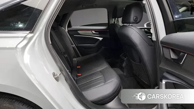 Audi A6 (C8) 2021 Белый из Кореи, фото 3