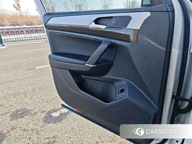 Volkswagen Tanyue 2022 Белый из Китая, фото 3