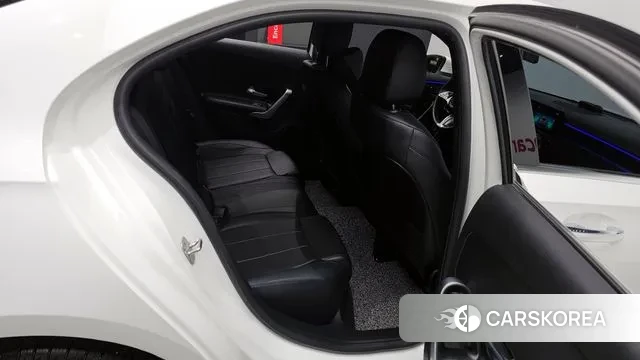 Mercedes-Benz A-Class W177 2024 Белый из Кореи, фото 3