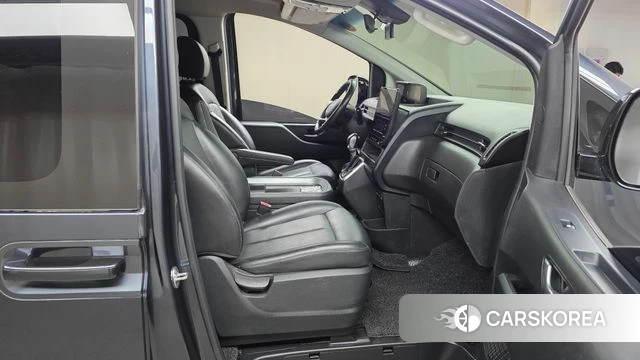 Hyundai Staria 2022 Серый из Кореи, фото 3