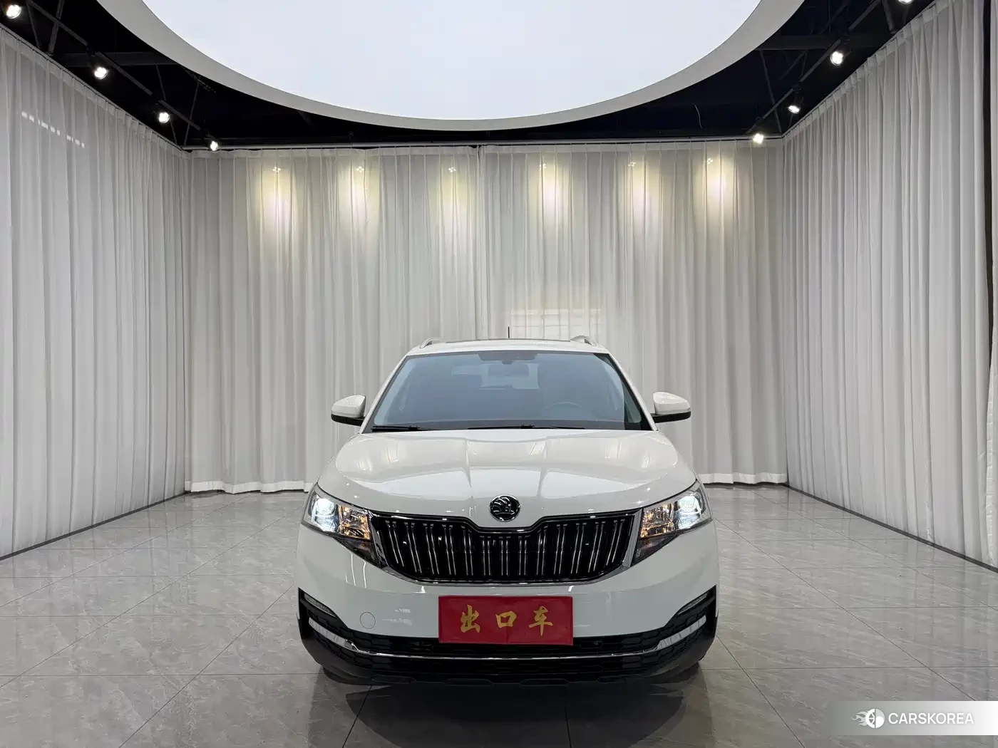 Skoda Komick 2023 Белый из Китая, фото 3