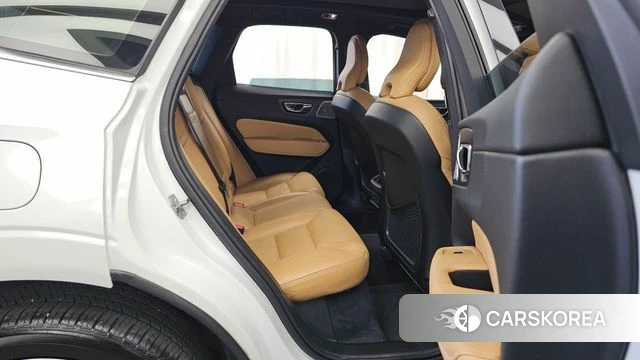 Volvo XC60 second Generation 2018 Белый из Кореи, фото 3