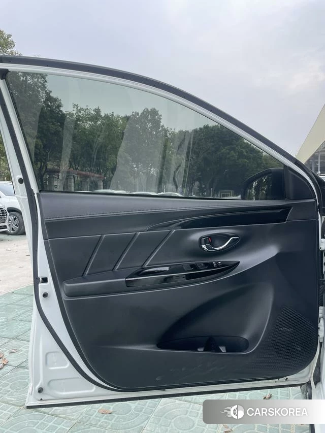 Toyota YARIS L Zhixuan 2021 Белый из Китая, фото 3