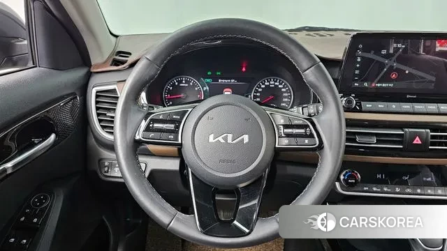 Kia Seltos 2022 Серый из Кореи, фото 3