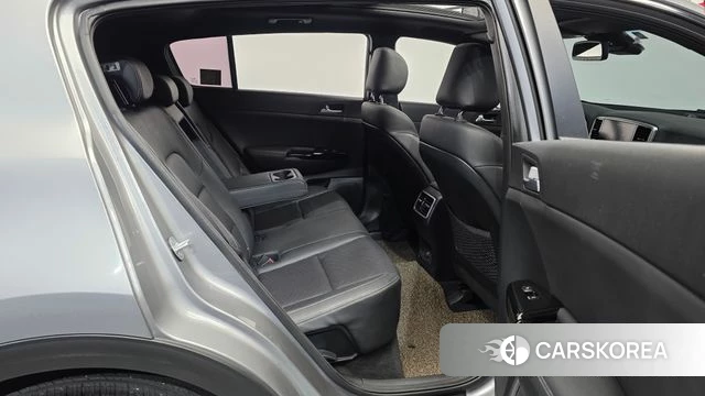 Kia Sportage The Bold 2018 Серебристо-серый из Кореи, фото 3