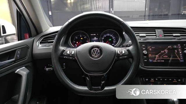 Volkswagen Tiguan second Generation 2020 Белый из Кореи, фото 3