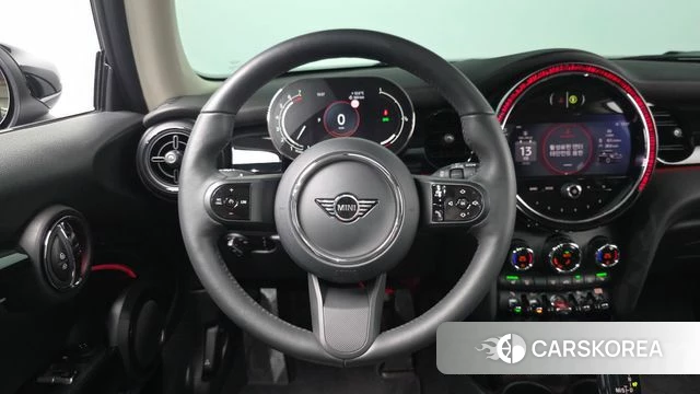 Mini Cooper 2023 Черный из Кореи, фото 3