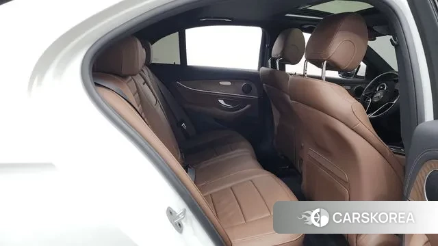 Mercedes-Benz E-Class W213 2022 Белый из Кореи, фото 3