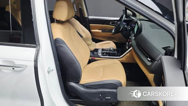 Kia Carnival 4th generation 2023 Белый из Кореи, фото 3