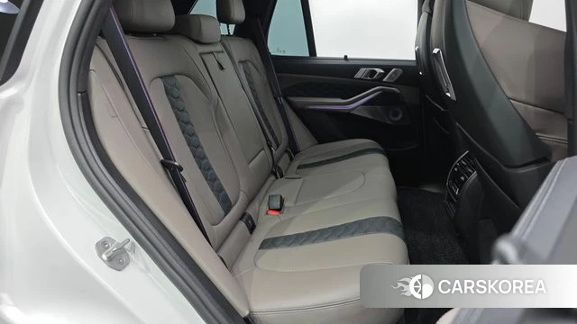 BMW X5M (G05) 2025 Белый из Кореи, фото 3