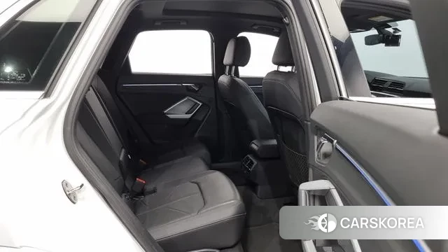 Audi Q3 (F3) 2020 Белый из Кореи, фото 3