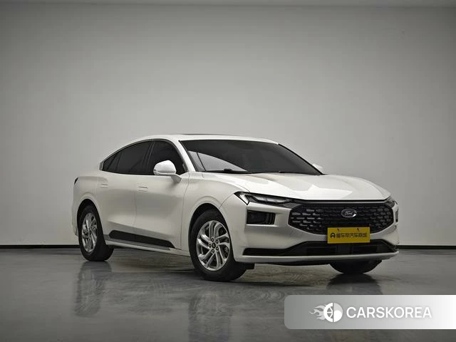 Ford Mondeo 2024 Белый из Китая, фото 3