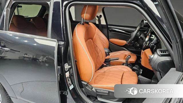 Mini Cooper S 2022 Черный из Кореи, фото 3