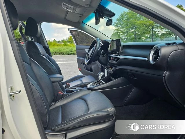 Kia The New K3 2nd generation 2021 Белый из Кореи, фото 3
