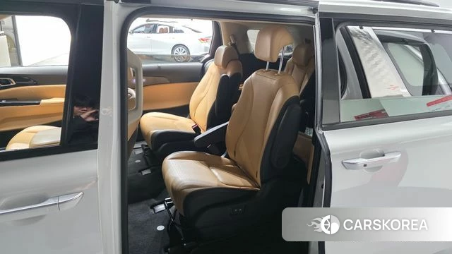 Kia Carnival 4th generation 2023 Белый из Кореи, фото 3