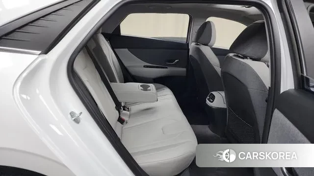 Hyundai Avante (CN7) 2023 Белый из Кореи, фото 3