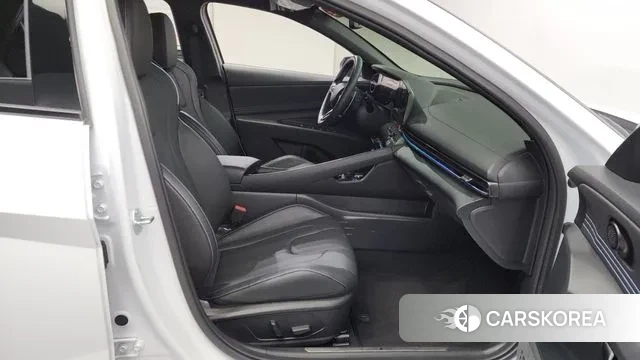 Hyundai The New Avante (CN7) 2024 Белый из Кореи, фото 3